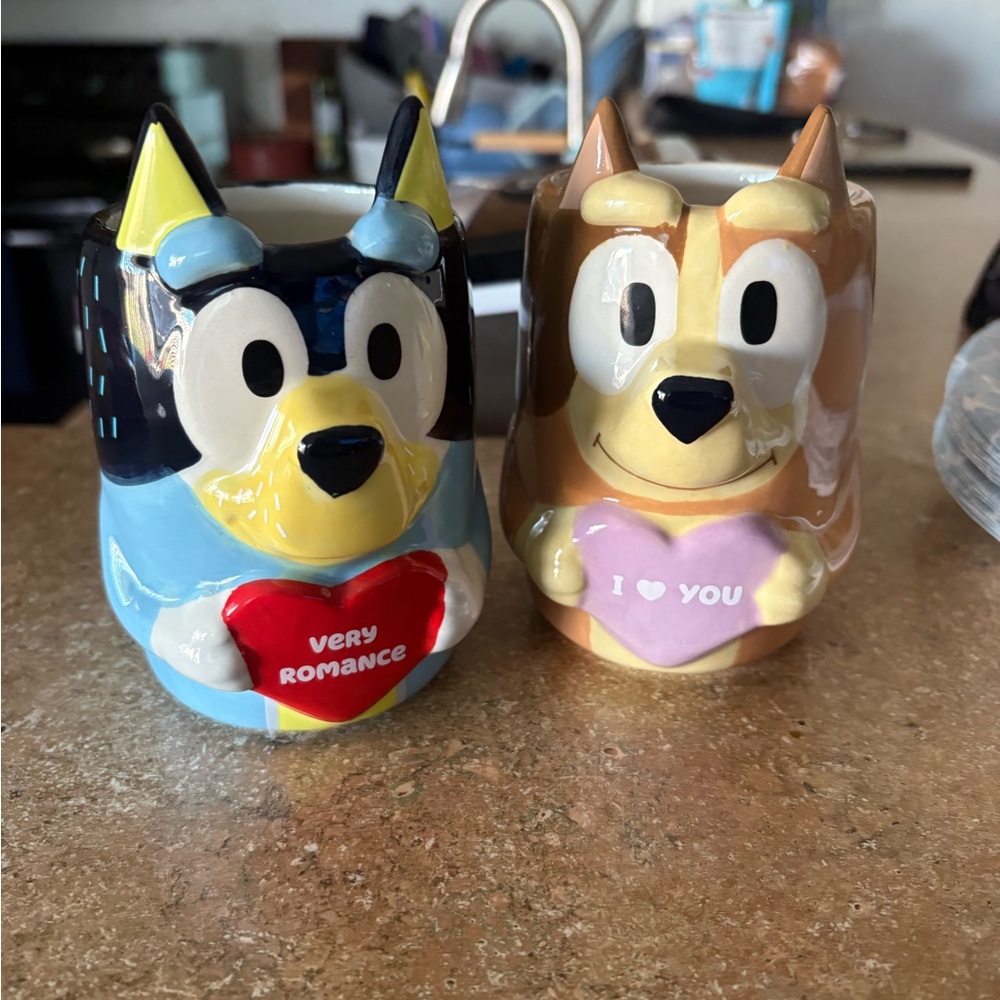 Bluey Mugs with Heart Messages set